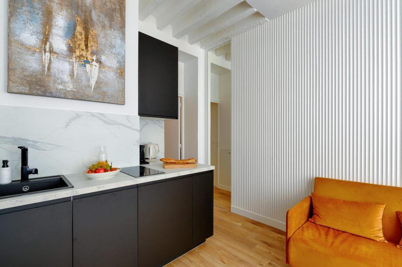 Appartement Design Ile St Louis - Welkeys Parigi Esterno foto